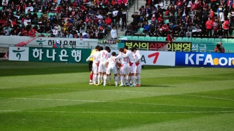 韩国国奥3-0完胜马来西亚国奥，金东炫梅开二度助四战全胜领跑