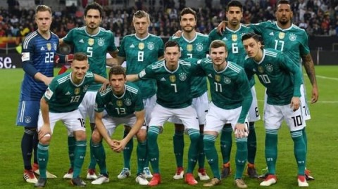 德国2-1绝杀瑞典：克罗斯补时救赎助10人卫冕冠军起死回生